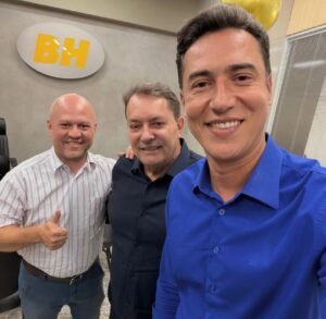 Renato Paiva, presidente do Democrata Futebol Clube, em reunião com Douglas Melo e Pedro Lourenço no Supermercados BH sobre patrocínio e parcerias
